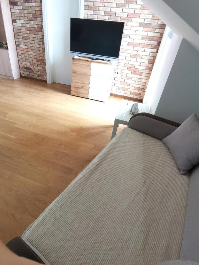 Stan Na Dan M Apartment โนวีซาด ภายนอก รูปภาพ