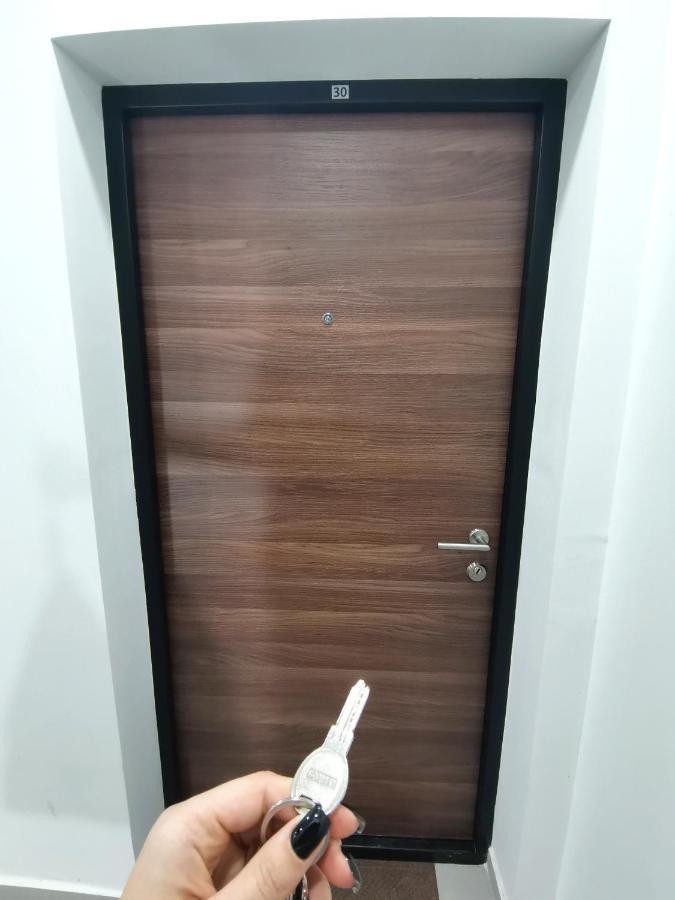 Stan Na Dan M Apartment โนวีซาด ภายนอก รูปภาพ