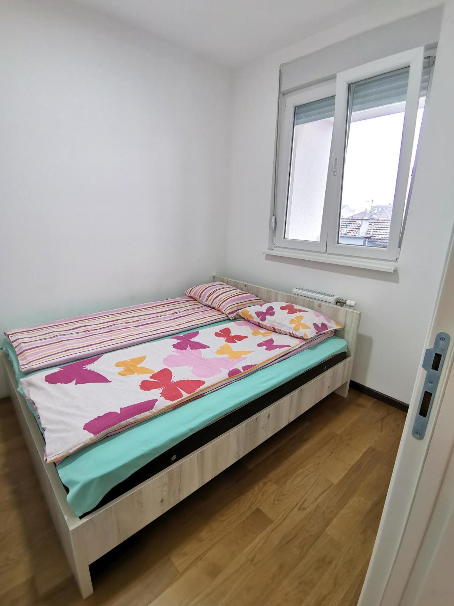 Stan Na Dan M Apartment โนวีซาด ภายนอก รูปภาพ