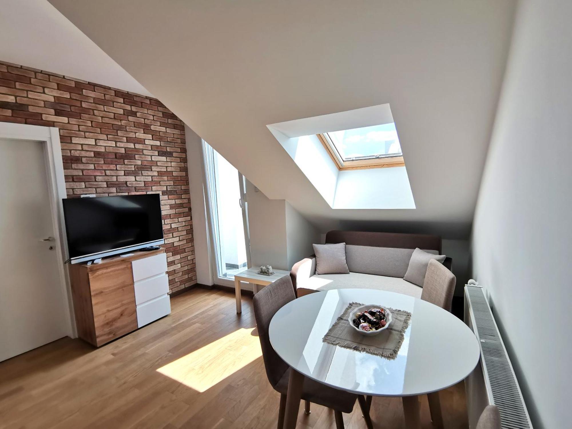 Stan Na Dan M Apartment โนวีซาด ภายนอก รูปภาพ